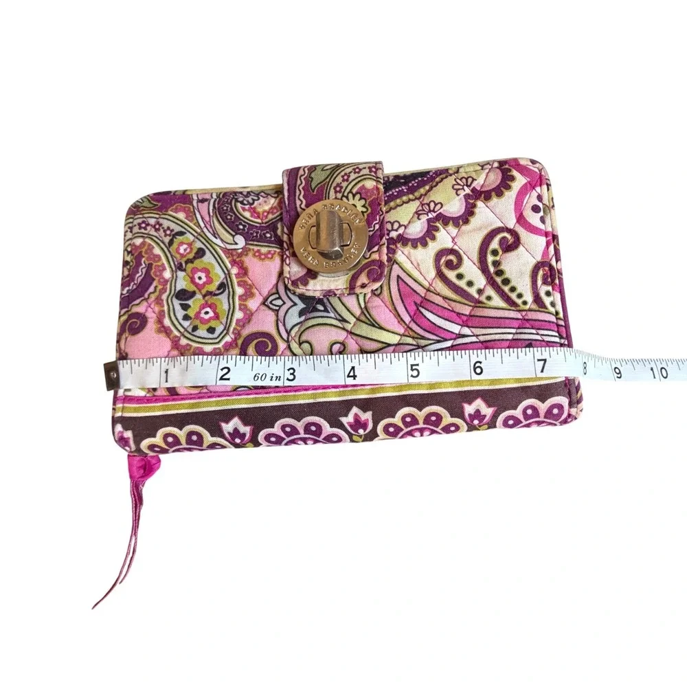 Vera Bradley Turnlock Wallet Pink Purple Paisley Quilted Cotton Floral Organizer - Picture 2 of 9